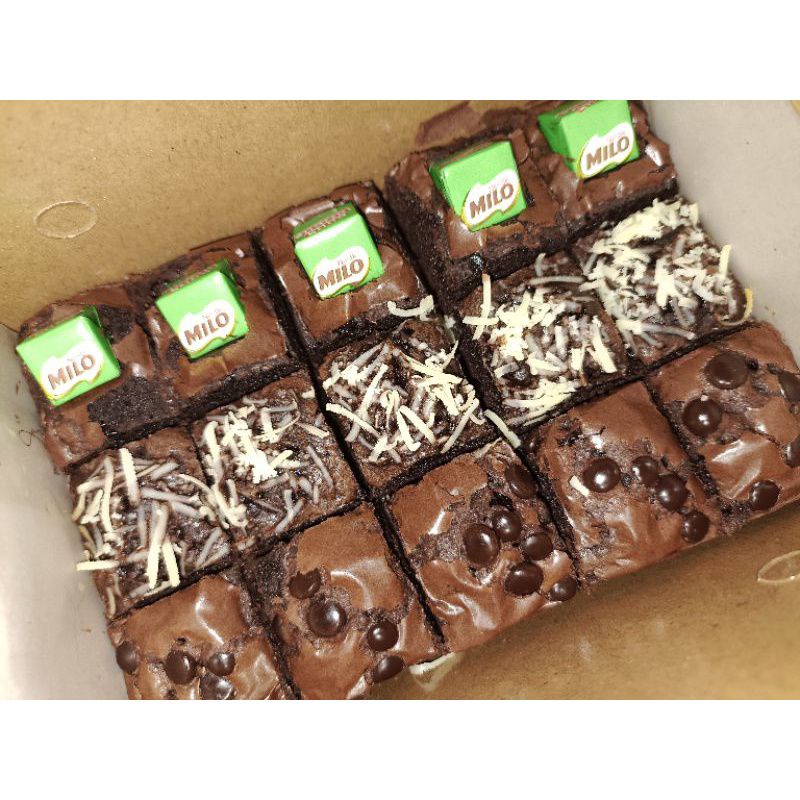 

Brownies Topping Milo Keju Chocochips