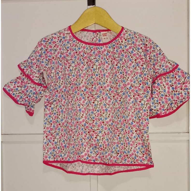 Cool Girl Blus Bunga