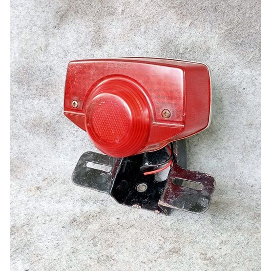 stoplamp cb100 ori lampu cb100 ori lampu stop cb100 ori stoplamp Honda cb100 ori stop lamp Honda Cb 