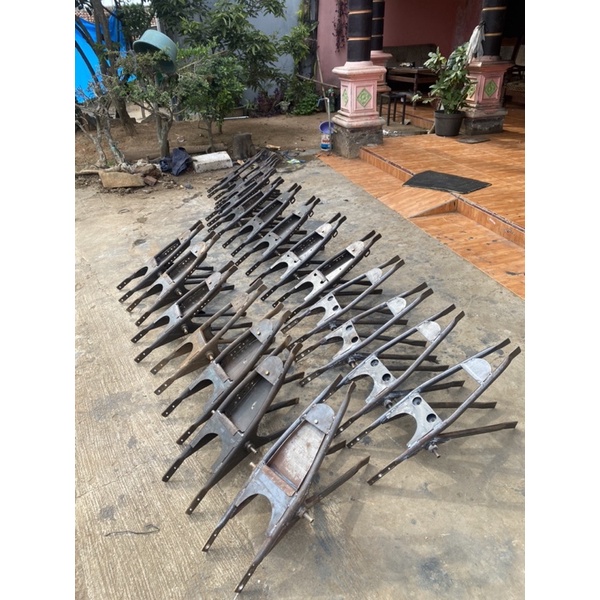 BUNTUTAN SAMBUNGAN RANGKA BELAKANG CB begel panjang NGANJUK