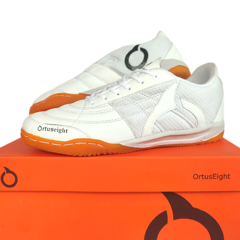 SEPATU FUTSAL DEWASA PRIA ORTUS JOGOSALA NUTMEG PUTIH TERBARU SIAP KIRIM