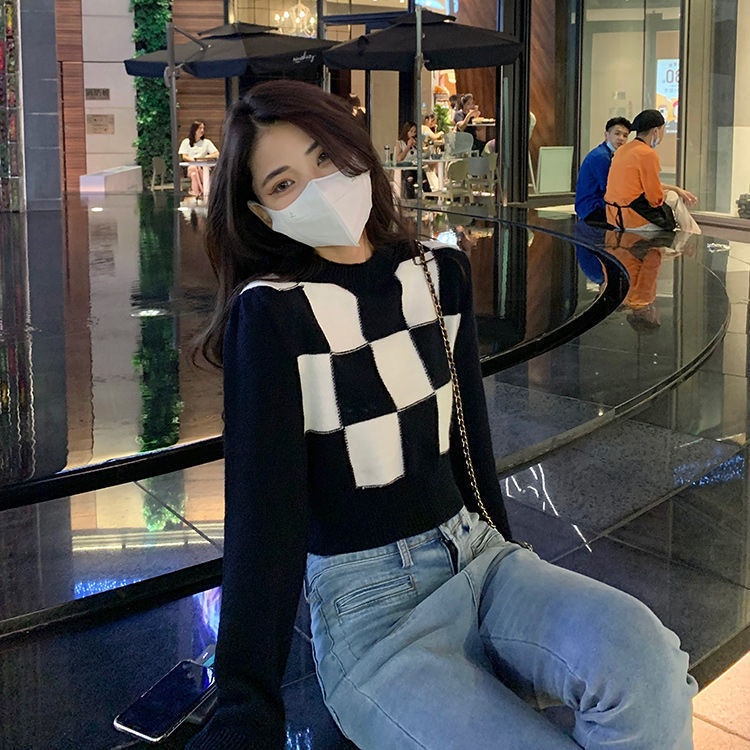 Croptop rajut lengan panjang wanita korea sweater atasan kotak-kotak sweater putih