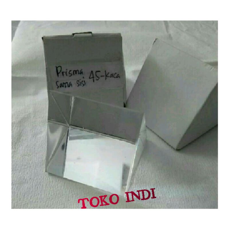 Prisma Sama Sisi Kaca / Prisma