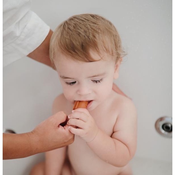 Mushie Finger Toothbrush / Sikat Gigi Lidah Bayi Silikon