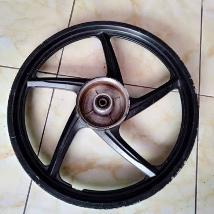 velg belakang Revo absolute karisma original copotan