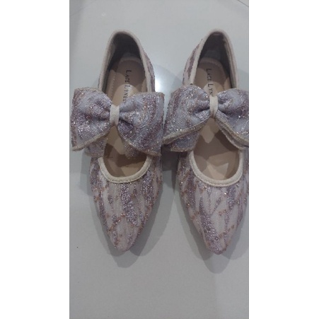 Lace Lynelle Preloved