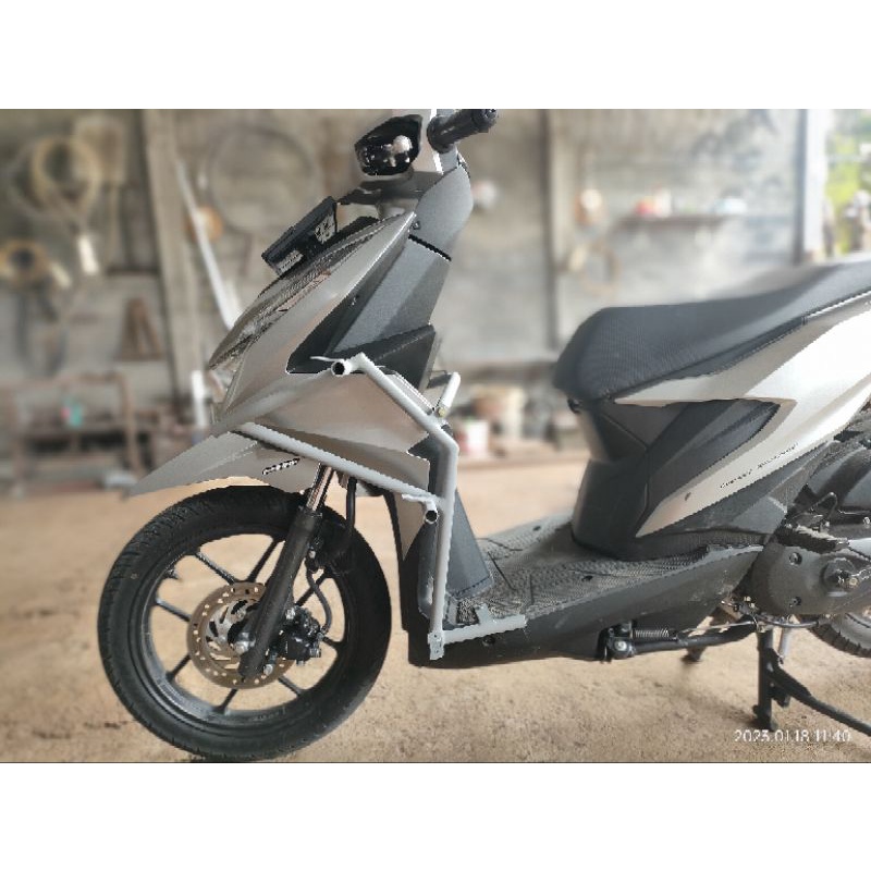 Tubular bodyguard beat street LED 2020-2023