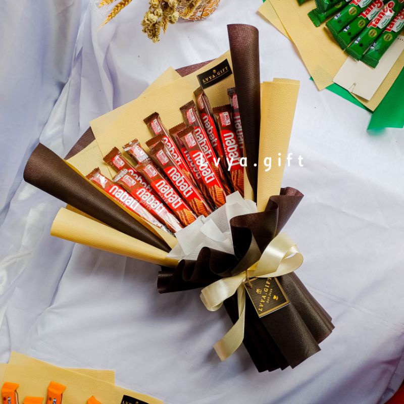 (SNACK 0019) Buket tango wafer | Buket wisuda | Buket ulang tahun | Buket perpisahan | Buket snack tango | Buket snack wisuda | Buket snack ulang tahun | Buket anniversary | Buket hari guru | Buket hari ibu | hadiah wisuda | kado ulang tahun