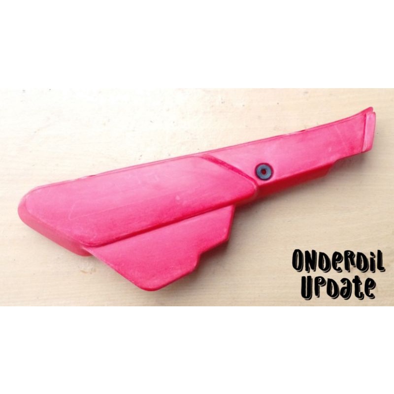 Tepong tutup aki motor Yamaha Alfa Sebelah Kanan Merah Original