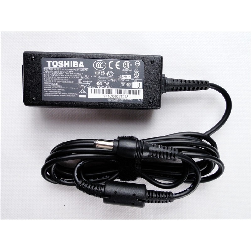 ORIGINAL ADAPTOR TOSHIBA 19V 1.58A (5.5x2.5MM) NB200 NB205 NB250 NB300 NB305 NB500 NB520 ORIGINAL