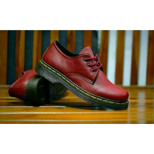 Terjangkau - Sepatu Docmart Dr. Martens Low Boots Pendek Sepatu Fashion Pria