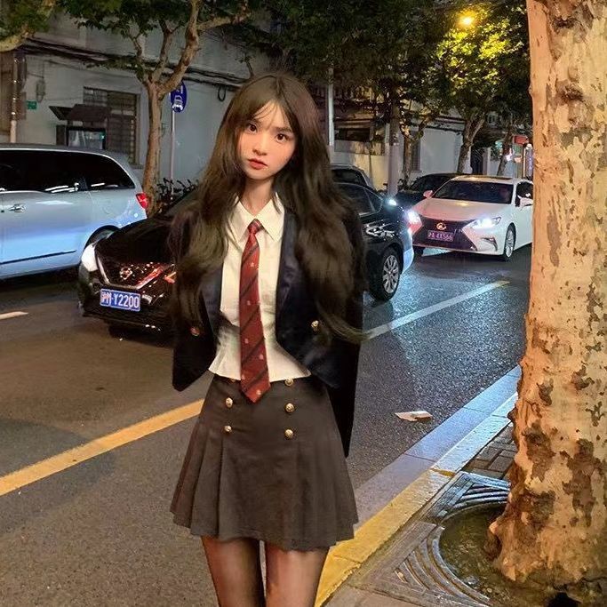 Red 2021 Musim Semi dan Musim Gugur Desain Baru Gaya Kuliah Kerah Lengan Panjang Chic All-Match Pinggang Kemeja Putih Bottoming Top