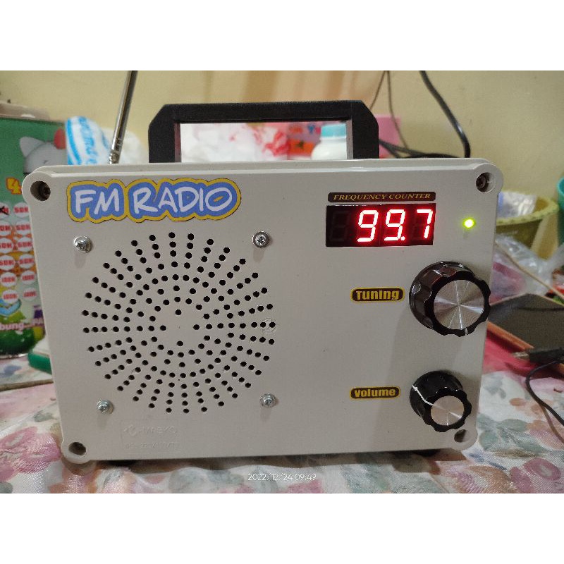 RADIO TUNER FM MODEL JADUL