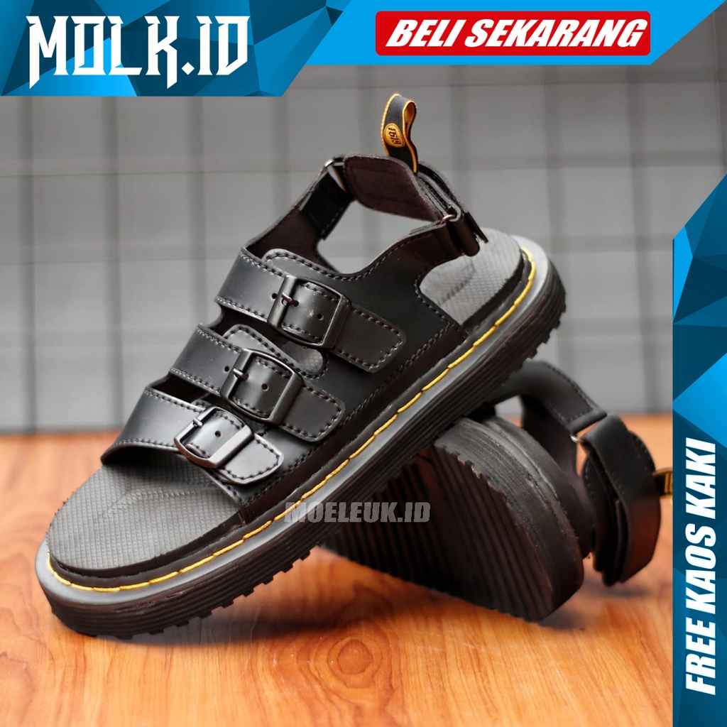 MOLK Sendal Pria Slip On Original Kekinian Sandal Slop Cowok Hitam Santai Traveling Main Gaya Hangout Anti Slip