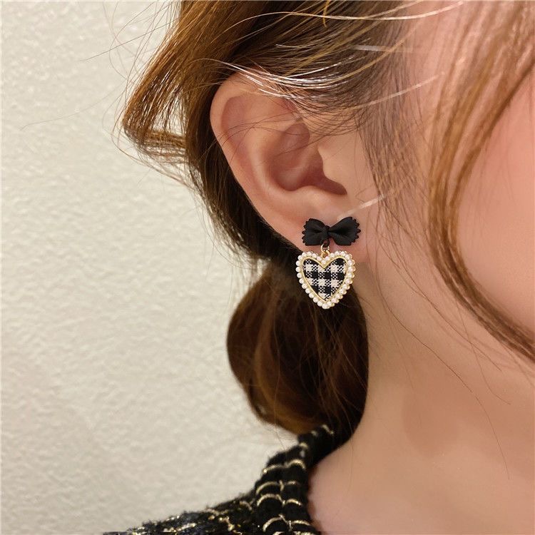 Anting Y2K Mutiara Mesh Elegan Untuk Wanita Hati Hitam Ikatan Simpul Stud Earring Aksesoris Perhiasan