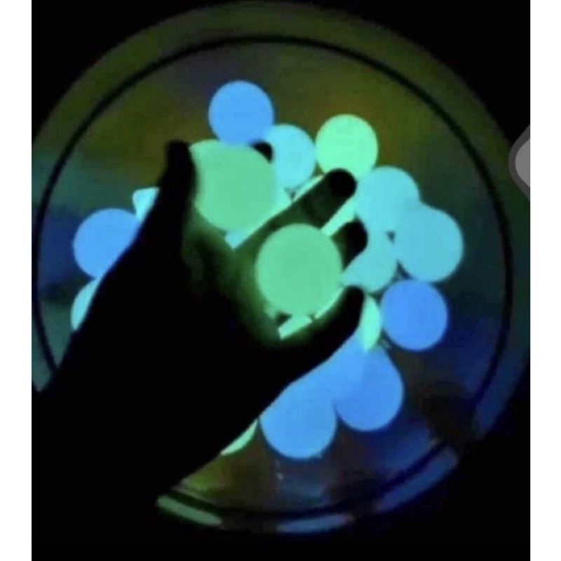 mainan lato lato glow in the dark (menyala dalam gelap)