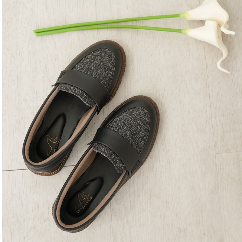 GRETA - Sepatu wanita / Loafers wanita/ Docmart wanita