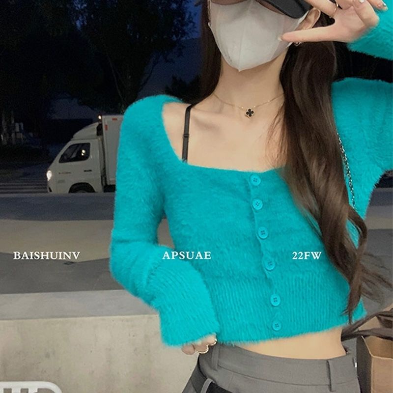 Red Bulu beludru rajutan sweater wanita musim gugur dan musim dingin Perancis kerah persegi lengan panjang slim fit dan rasa desain tipis ceruk tulang selangka atasan pendek