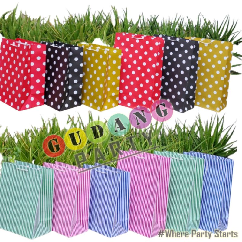 

Paperbag Motif/Paperbag Super/Paperbag Tebal/Tas Bingkisan/Tas Souvenir/Tas Hampers