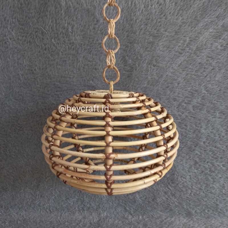Kap Lampu Gantung/Lampion Unik Dari Rotan Ukuran Besar