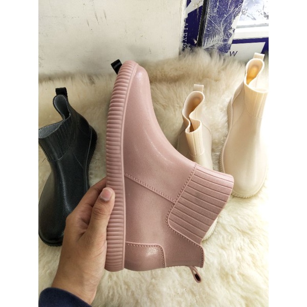 Sepatu wanita kulit Boots (36-40)