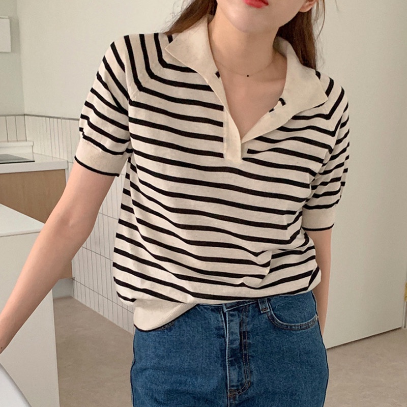Knit Crop Top Kaos V-neck Rajut Lengan Pendek Korean Style T-shirt