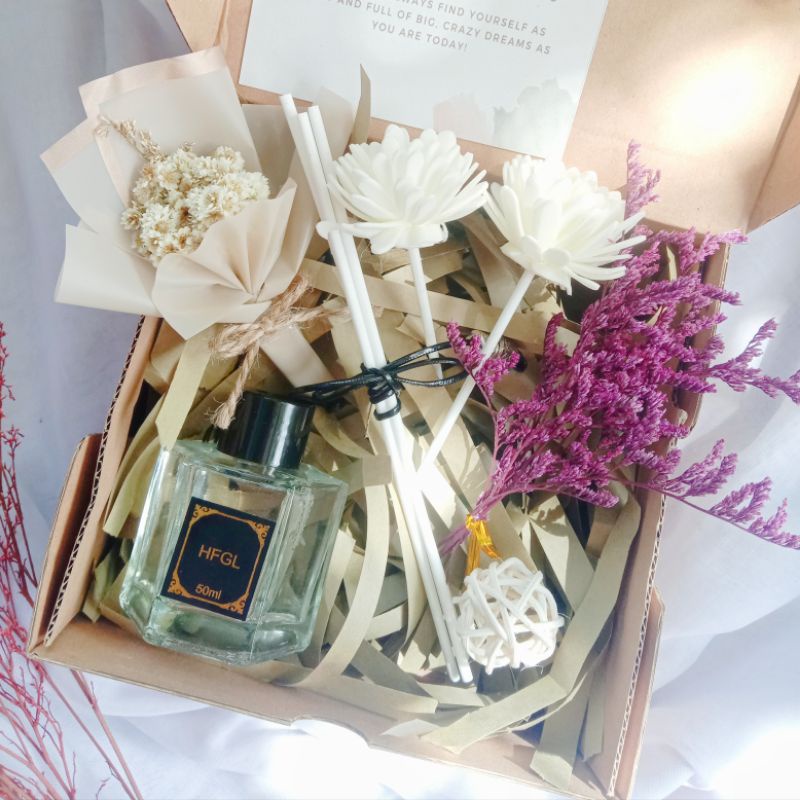 HAMPERS AROMATHERAPHY REED DIFFUSER PENGHARUM RUANGAN GIFTSET KADO ULANG TAHUN KADO WEDDING KADO SEMPROTULATION