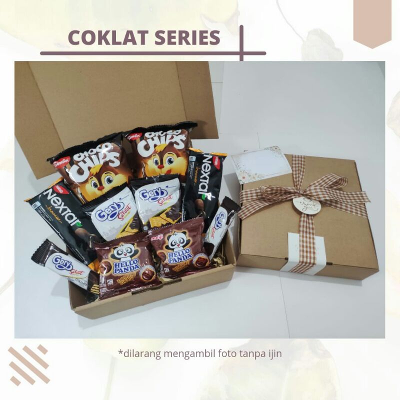 Hampers snack | Snack box | Gift box | Hadiah | Hadiah wisuda | Kado wisuda | Snack
