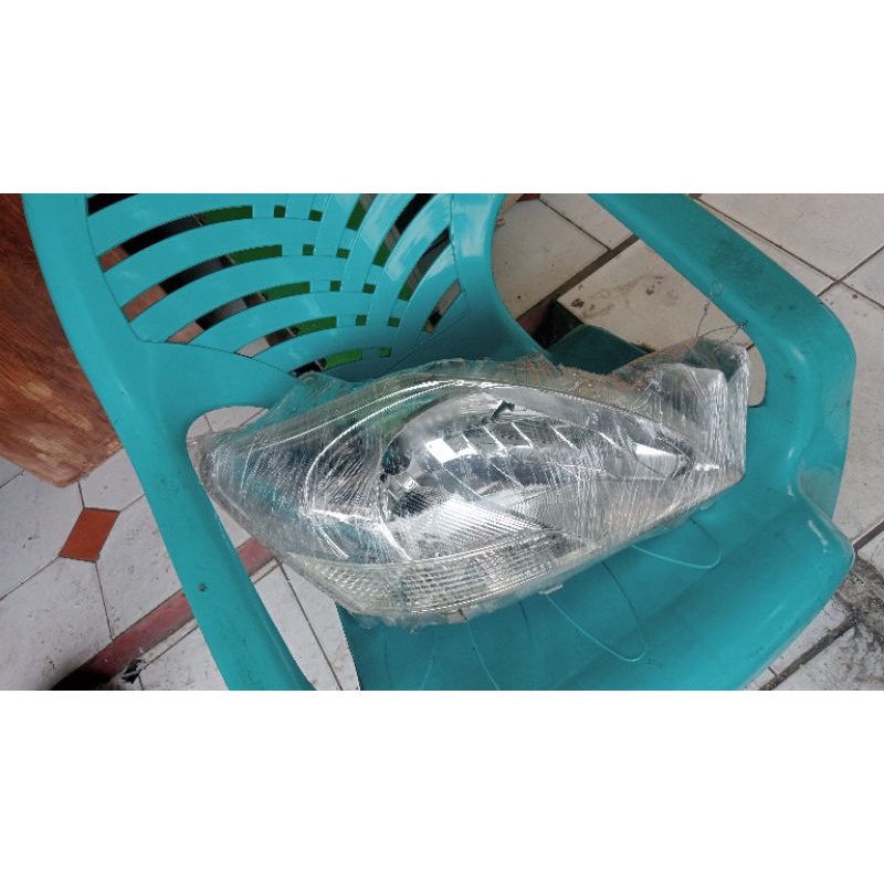 HEADLAMP ATAU LAMPU DEPAN VIOS GEN2 RH /KANAN
