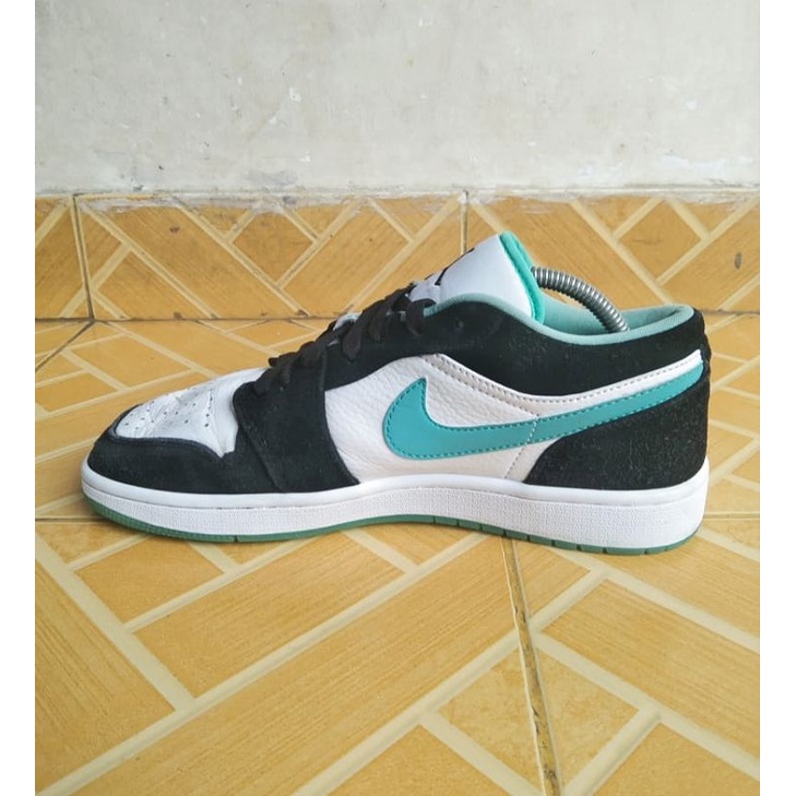 aj1 low island green