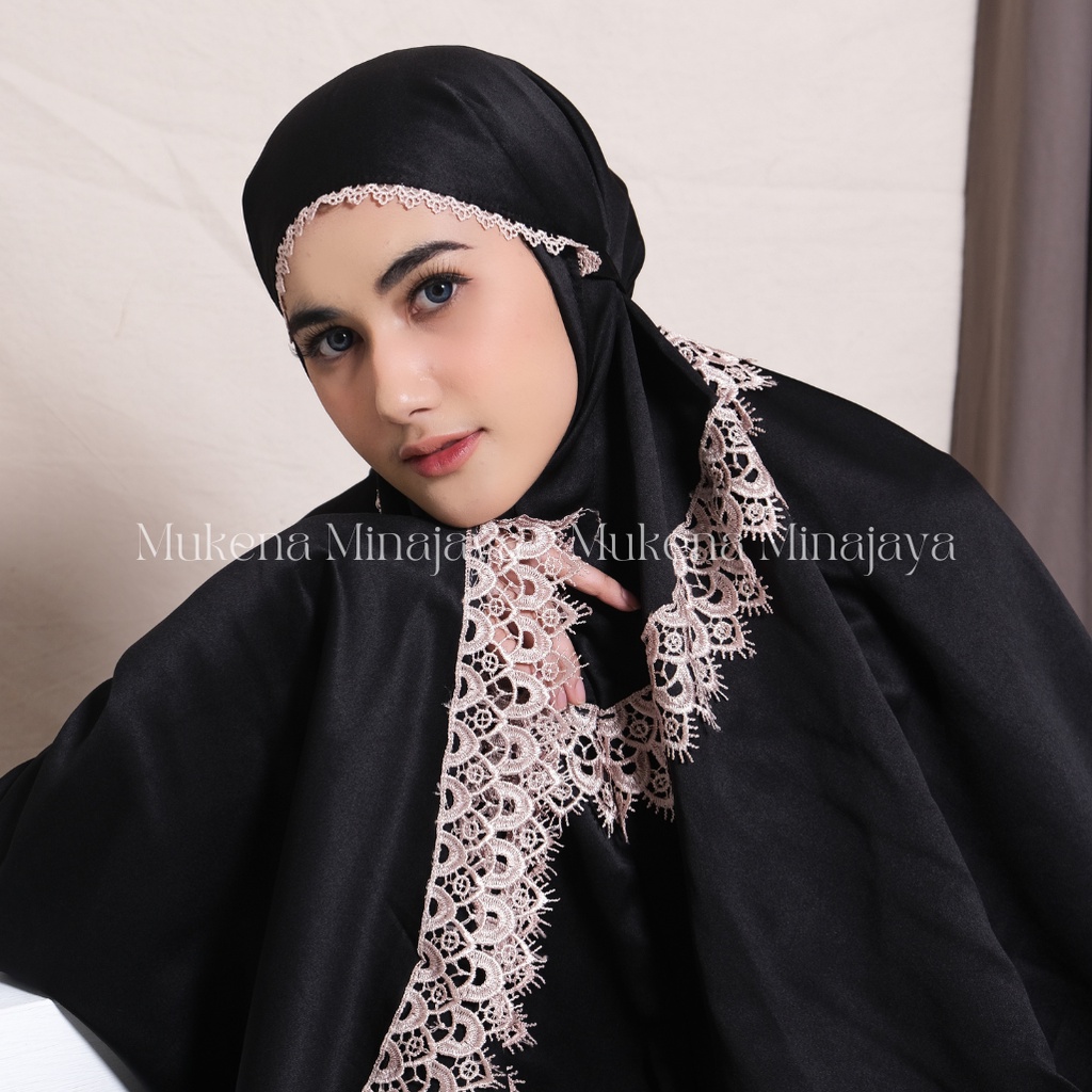 Mukena Dewasa Renda Mewah Jumbo Daily Traveling  Sutra Velvet Premium Fashion Mukenah Dewasa Muslim Terbaru