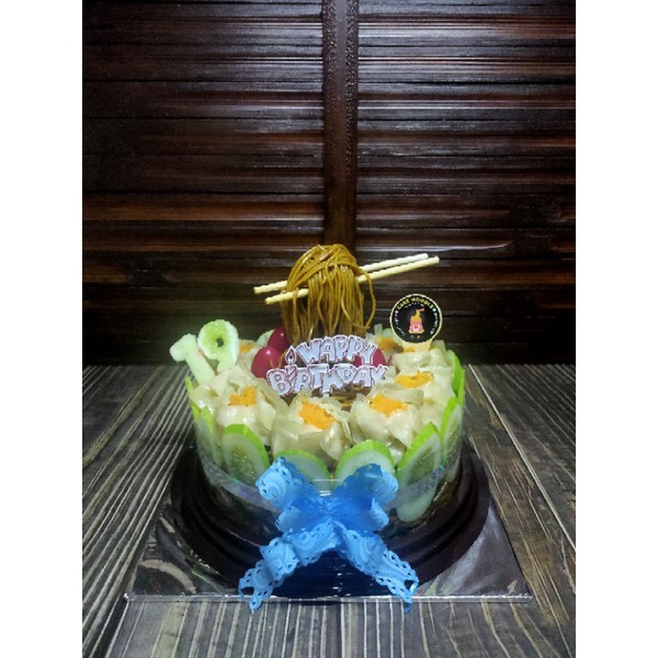 

Special (200) Flying Cake Noodle with siomay