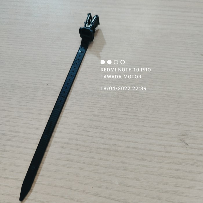 KABEL TIES PENGIKAT KABEL BODI MOBIL UNIVERSAL WARNA HITAM MODEL KLIP