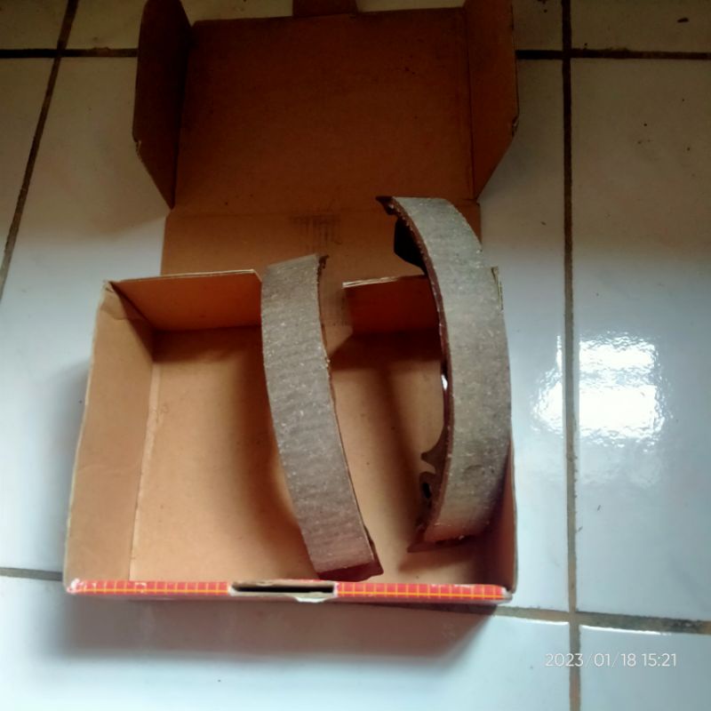 Kampas rem Belakang Daihatsu Charade G102