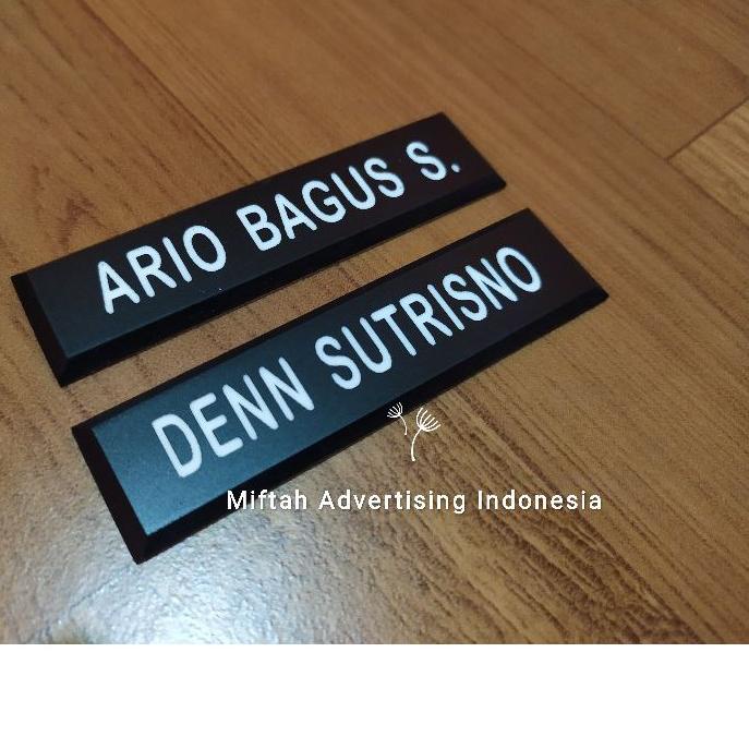 

ホ Papan Nama Doff Pengait Peniti Promo