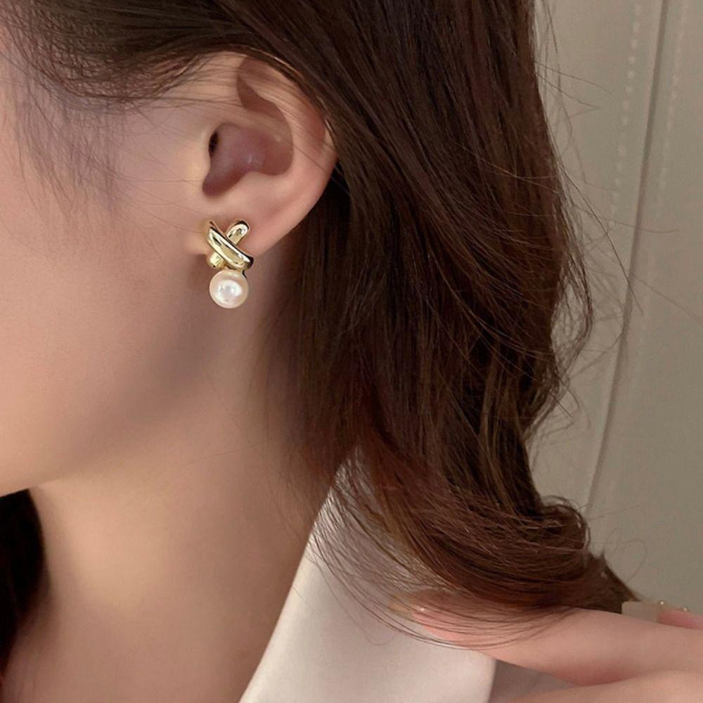 Mxbeauty Anting Wanita Trendi Temperamen Elegan Fashion Geometris Vintage Mutiara Ear Stud