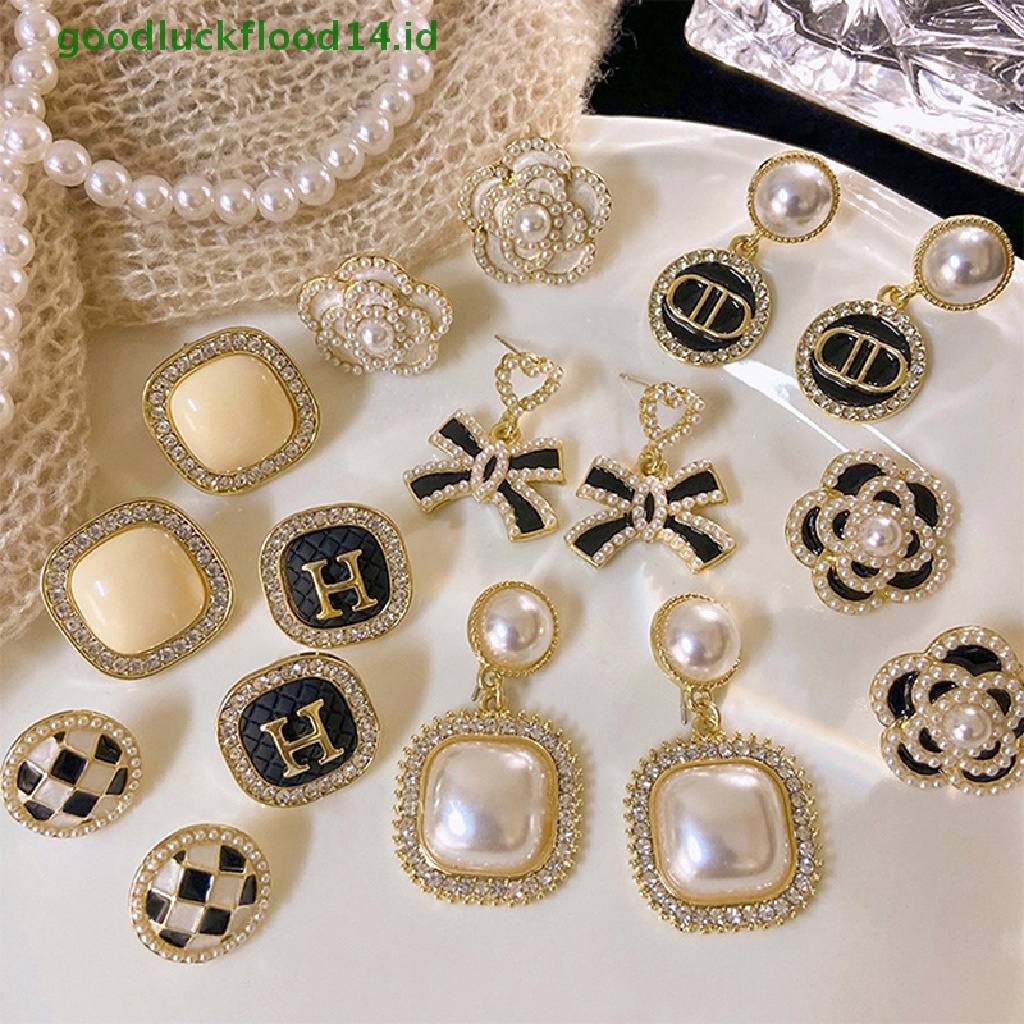 [GOOGFOUR] 1pasang Retro Anting Gadis Vintage Mutiara Klip Telinga Wanita Perhiasan Aksesoris Pernyataan Fashion Menjuntai Anting-Anting [TOP]