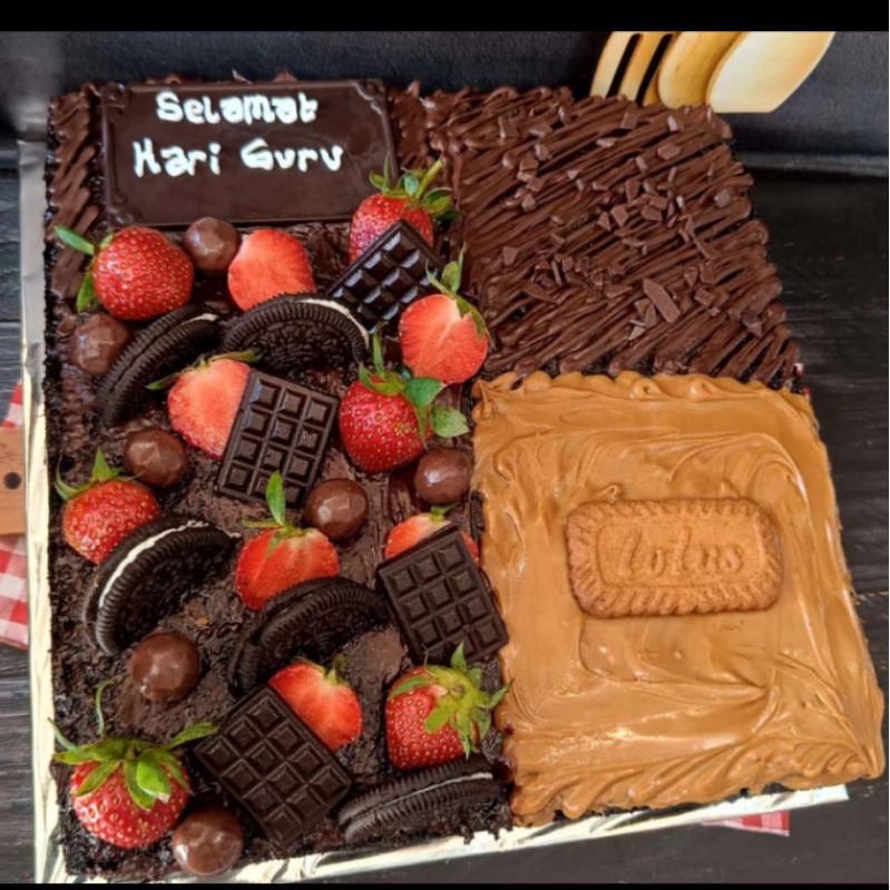 

Cake Ulang Tahun Fudgy panggang Best sellerr