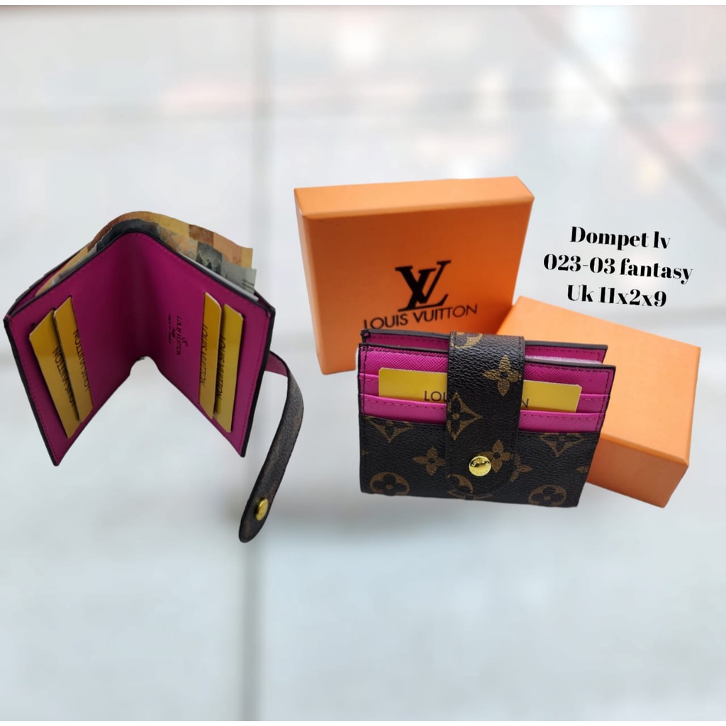 Dompet Lipat Pendek Wanita Kode 023 Free Box