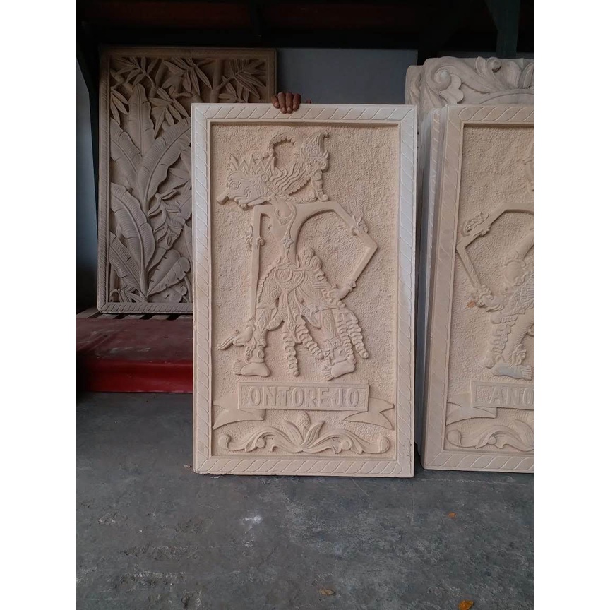 Batu Alam Relief Paras Ukir Wayang 60x100x6 cm