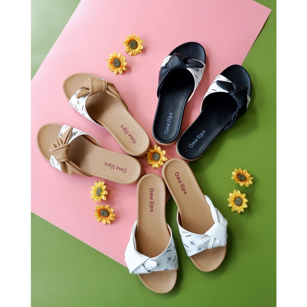 OneLips Sepatu Sandal Flat Teplek Sendal Wanita Honeybee