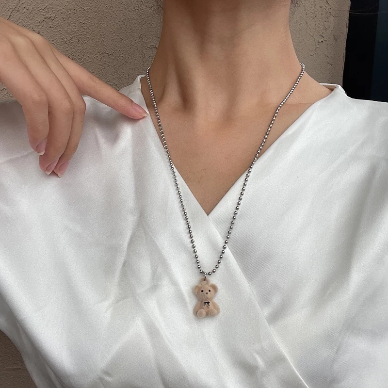 Hot Sale/Wanita Lucu Korea Fashion INS Coklat Berkelompok Beruang Liontin Kalung/Elegan Manis Klavikula Sweater Rantai/Kepribadian Perempuan Mini Colorful Resin Beruang Choker/Penjualan Panas