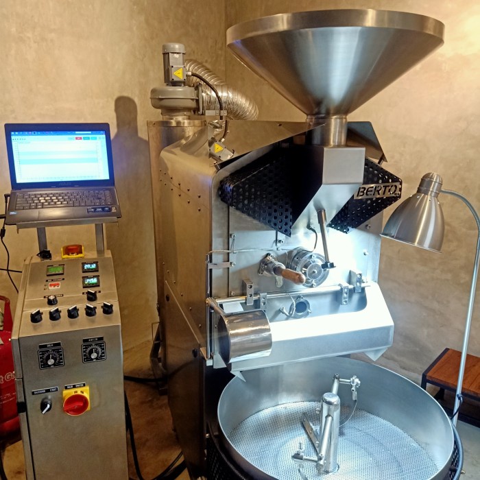 

Terlaris ✨ - Jasa Roasting / Sangrai Kopi 1Kg + kemasan Valve 2.1.23