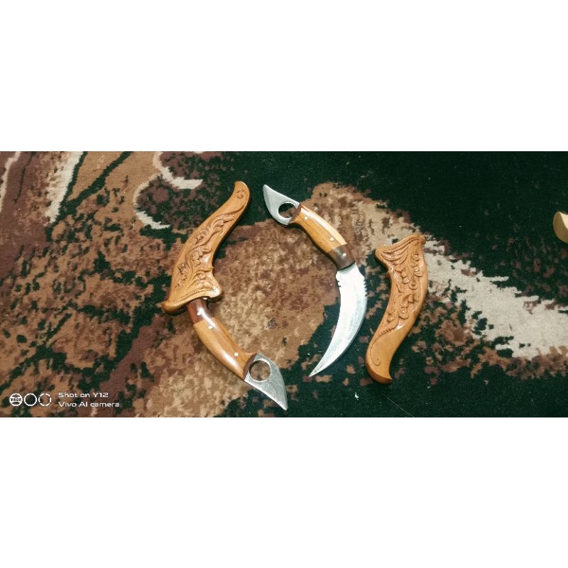 karambit batik cula ukir kayu jati / karambit Minang alat silat beladiri