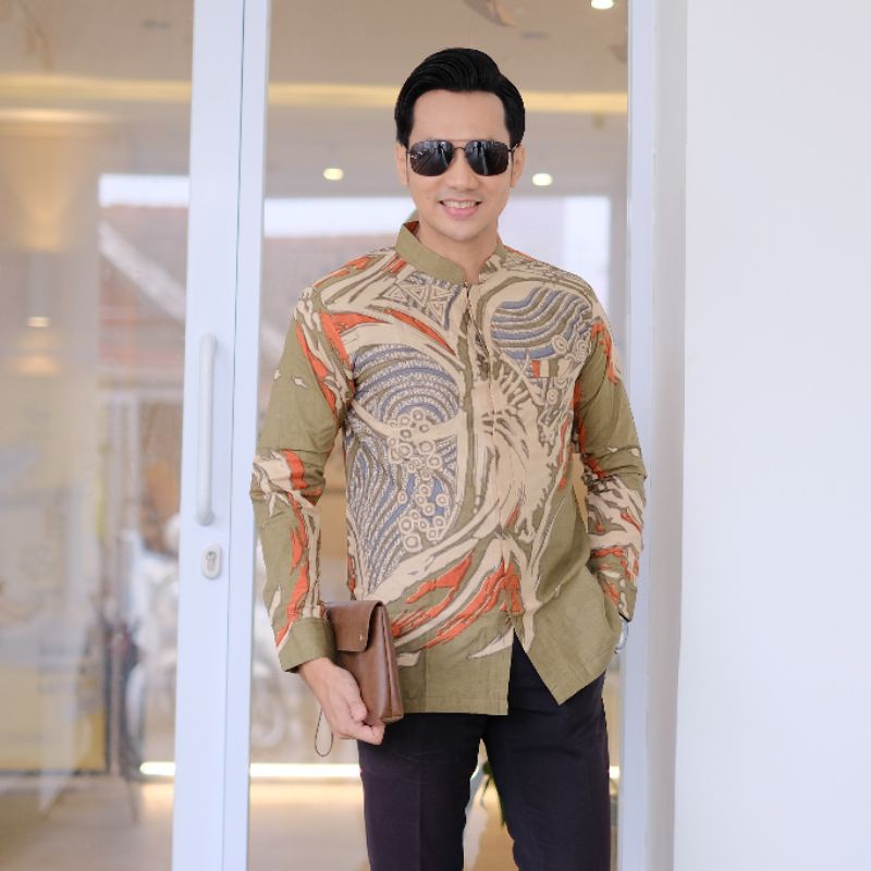 Baru..BAJU KOKO BATIK ABSTRAK BAHAN KATUN TEBAL DAN HALUS LAPIS FURING..WARNA HIJAU SAGE