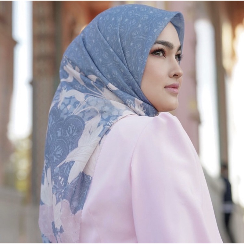 Preloved Buttonscarves Maharani Blue