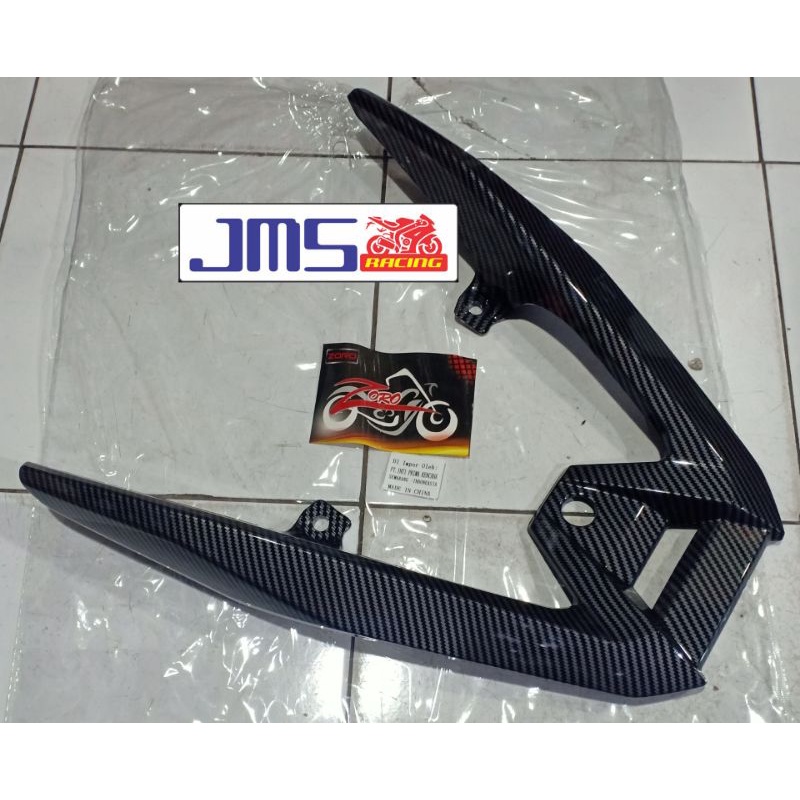 paket full set bodi cover tutup carbon vario160 new spakboard depan spakboard kolong tutup radiator bodi pijakan cvt full set cover lampu depan ducktail belakan knalpot radiator behel dasi sayap depan corong knalpot filter hawa 14 macam barang zoro