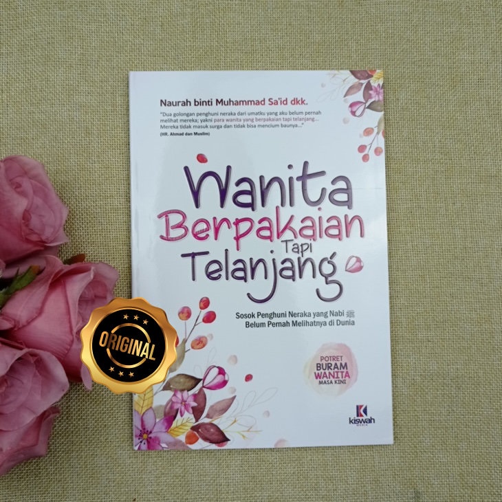 Wanita Berpakaian tapi Telanjang zm2