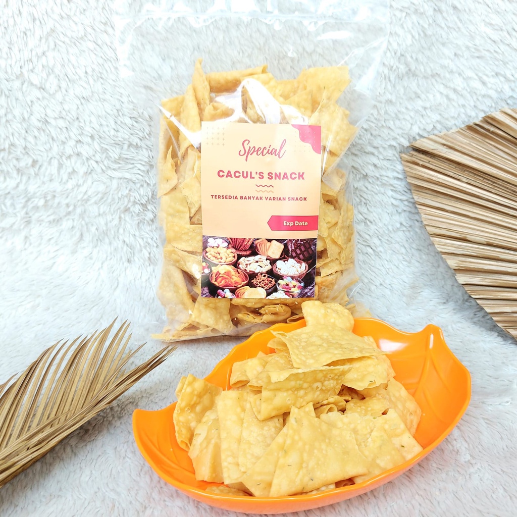 

Kerupuk Pangsit Renyah Special Caculs Snack Makanan Ringan 600 Gram