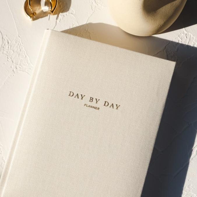 

Day by Day Planner Limited Edition ( Linen Cover )